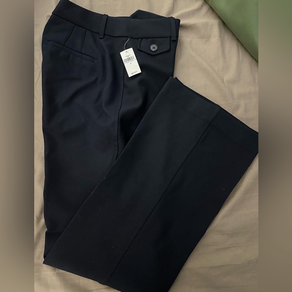GAP Women’s curvy size 2 navy dress slacks. NWT